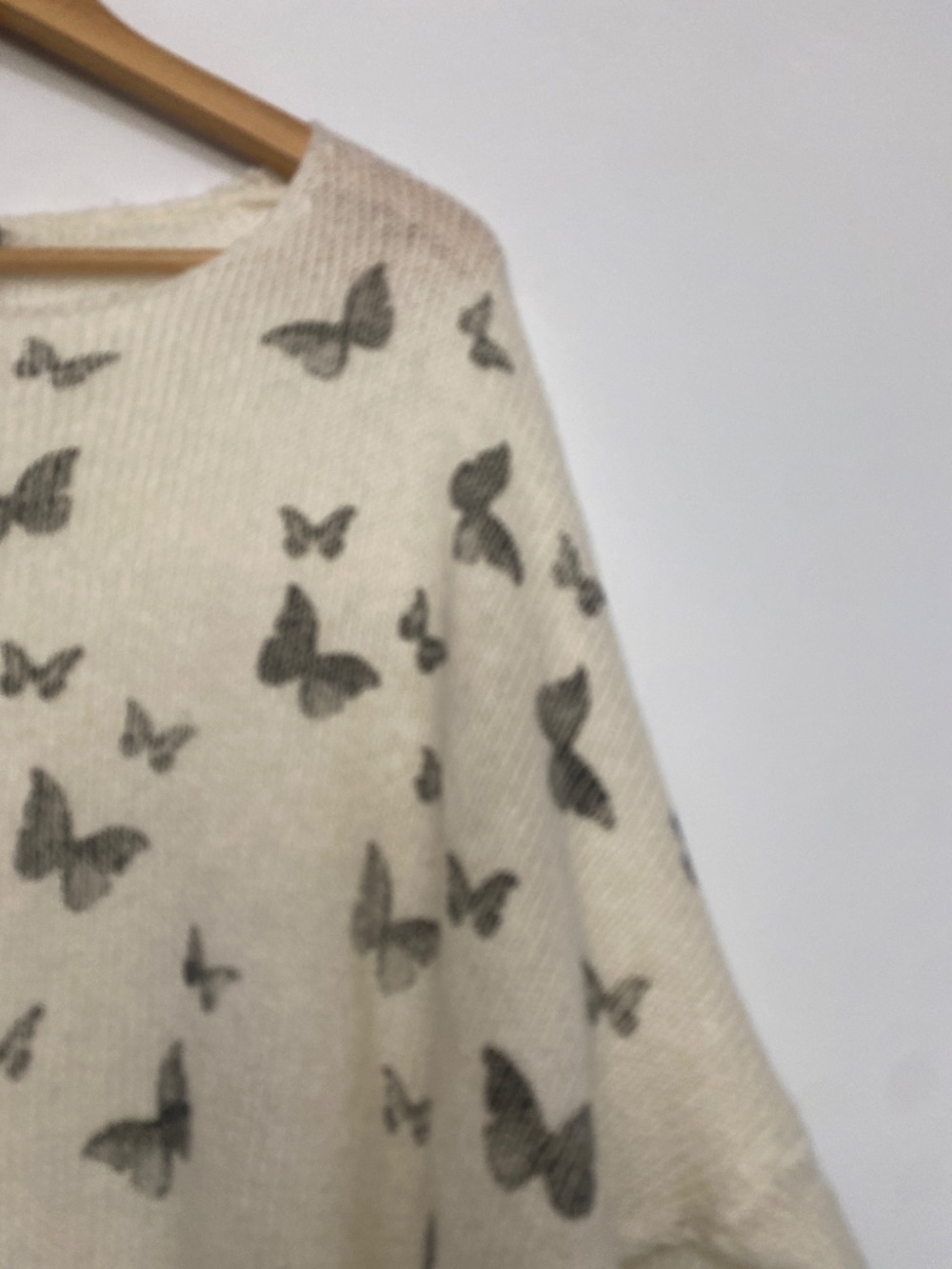 Wooden Ships M/L Butterflies Knit Sweatwer - Picture 7 of 11